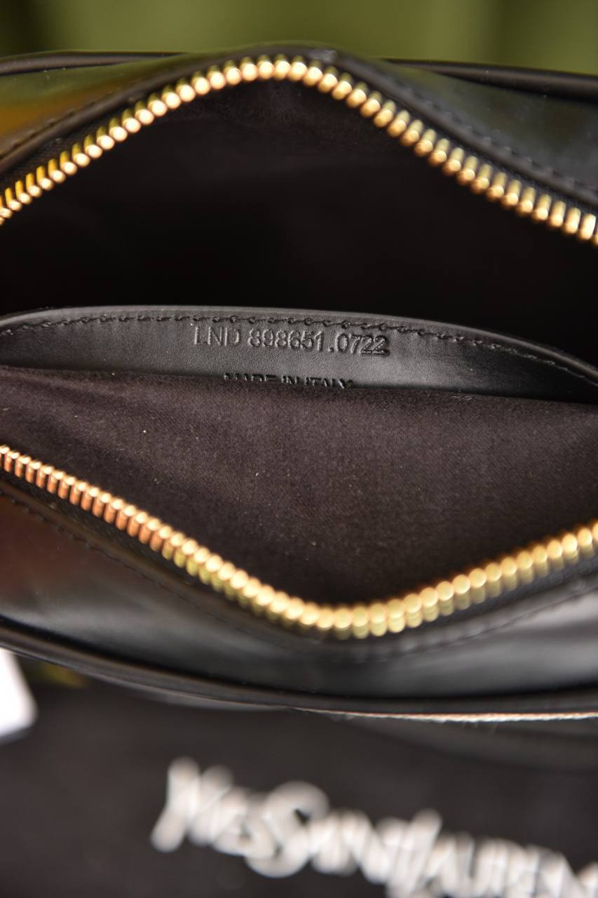 ساينت لورين (11 لون) - YSL Le 5 A 7 Hopo Bag Smooth Leather