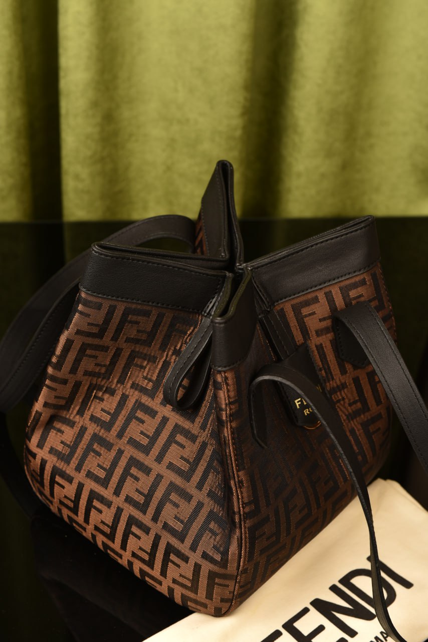 فيندي اوريجامي (8 ألوان) - Fendi Origami Mini Bag