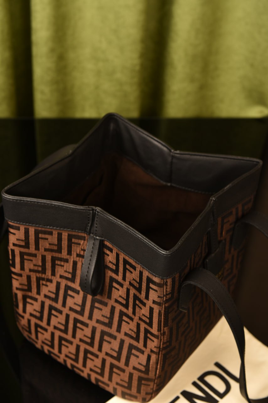 فيندي اوريجامي (8 ألوان) - Fendi Origami Mini Bag