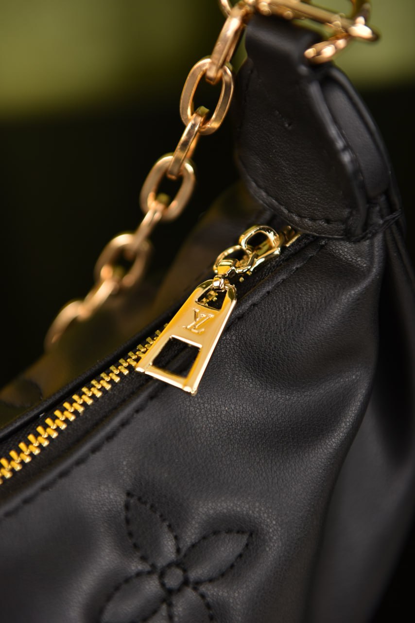 لوي فيتون (16 لون) - Louis Vuitton Over The Moon