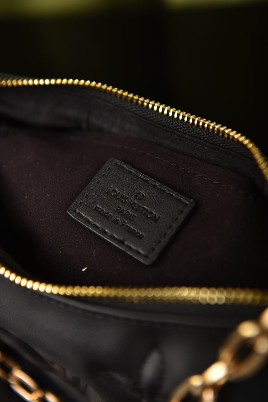 لوي فيتون (16 لون) - Louis Vuitton Over The Moon