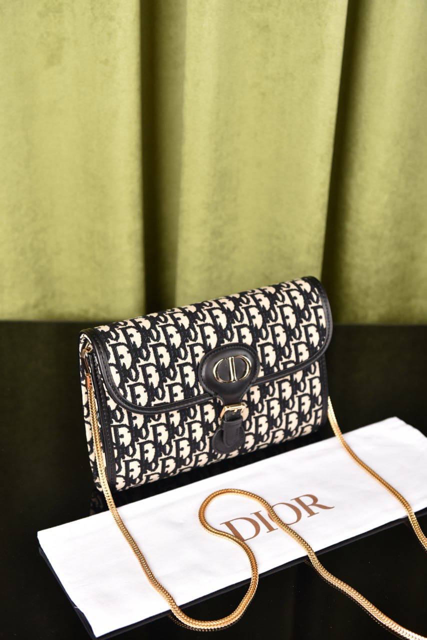ديور بوبي باوتش (8 ألوان) - Dior Bobby East West