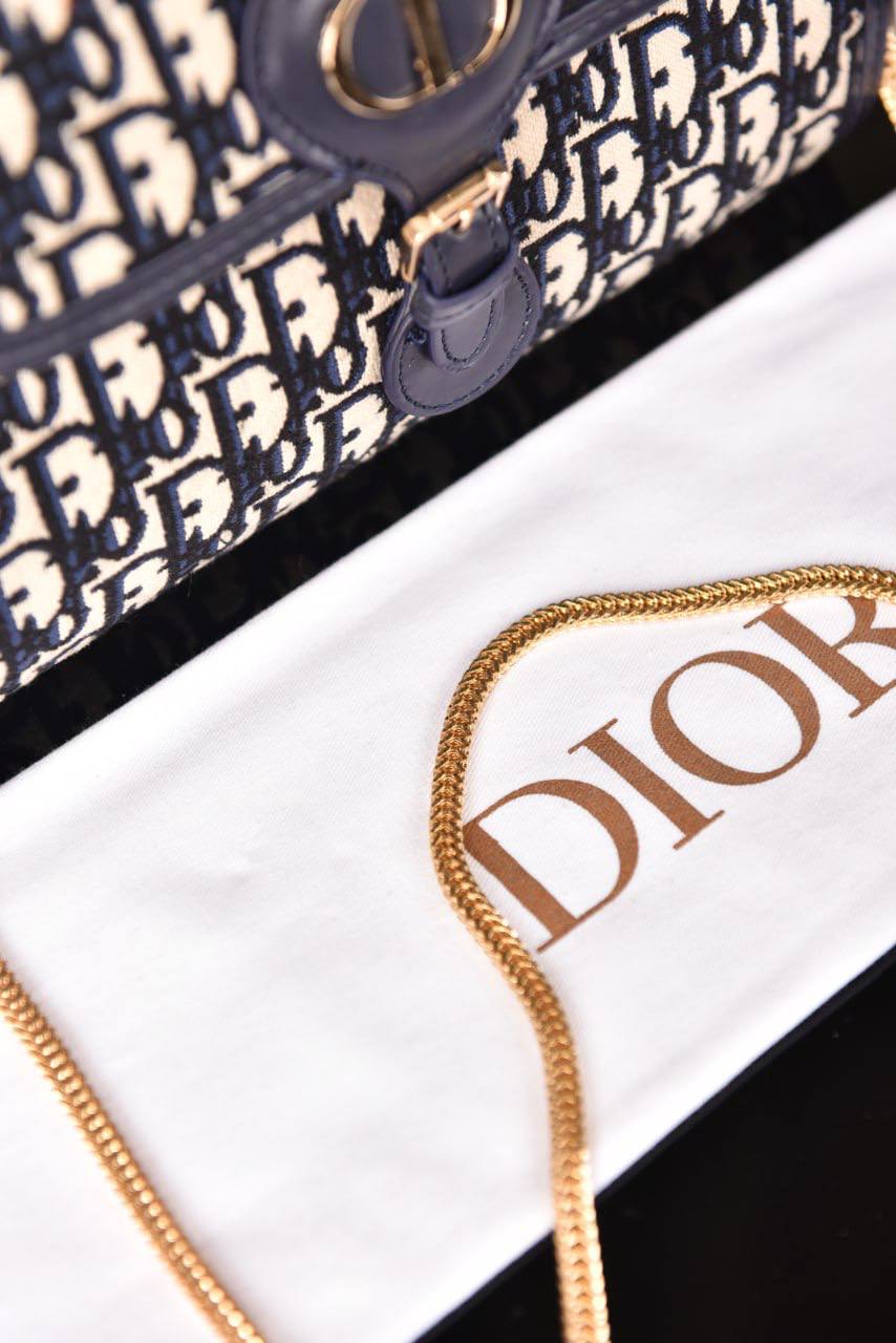 ديور بوبي باوتش (8 ألوان) - Dior Bobby East West